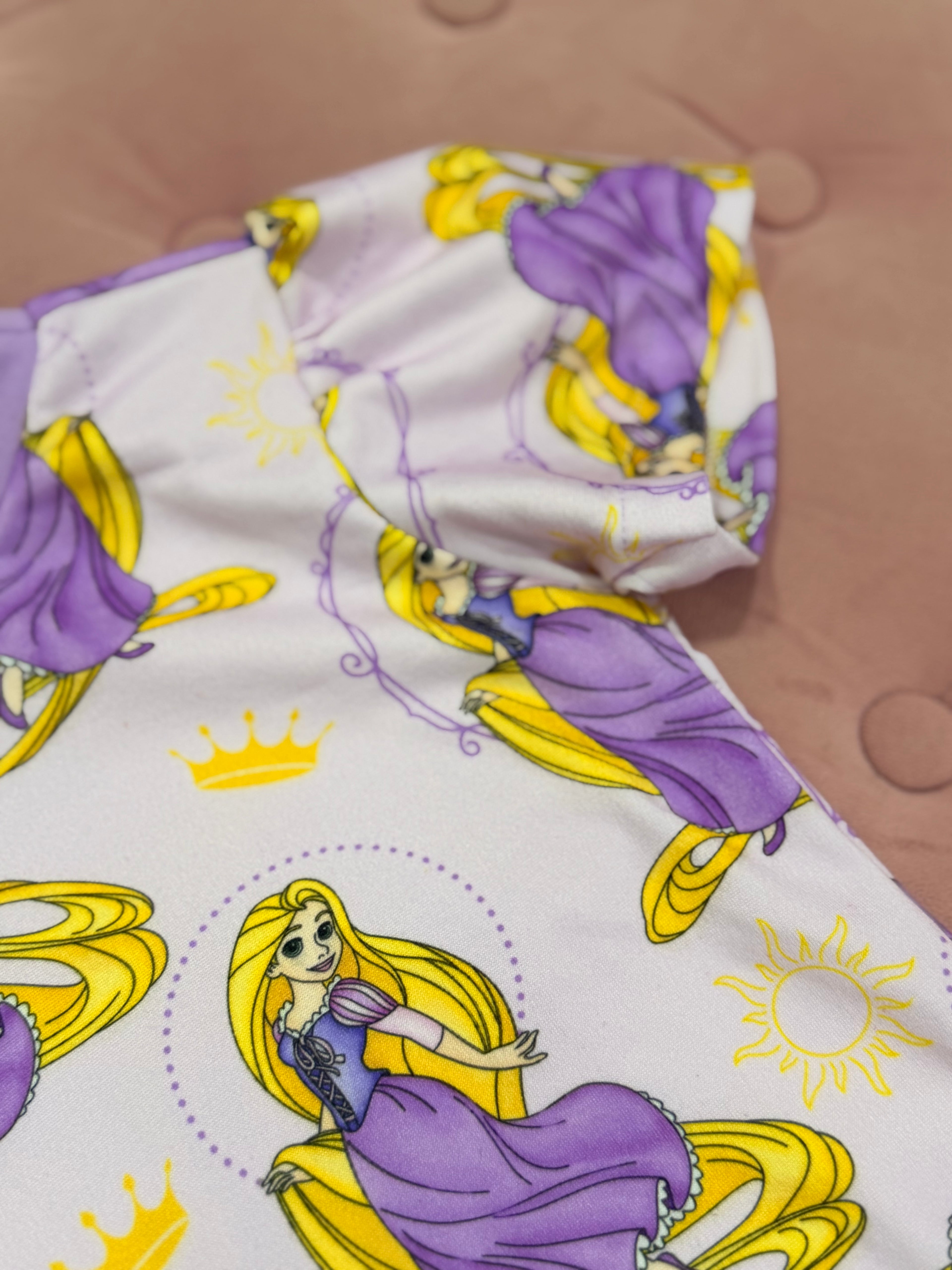 Rapunzel cuello redondo