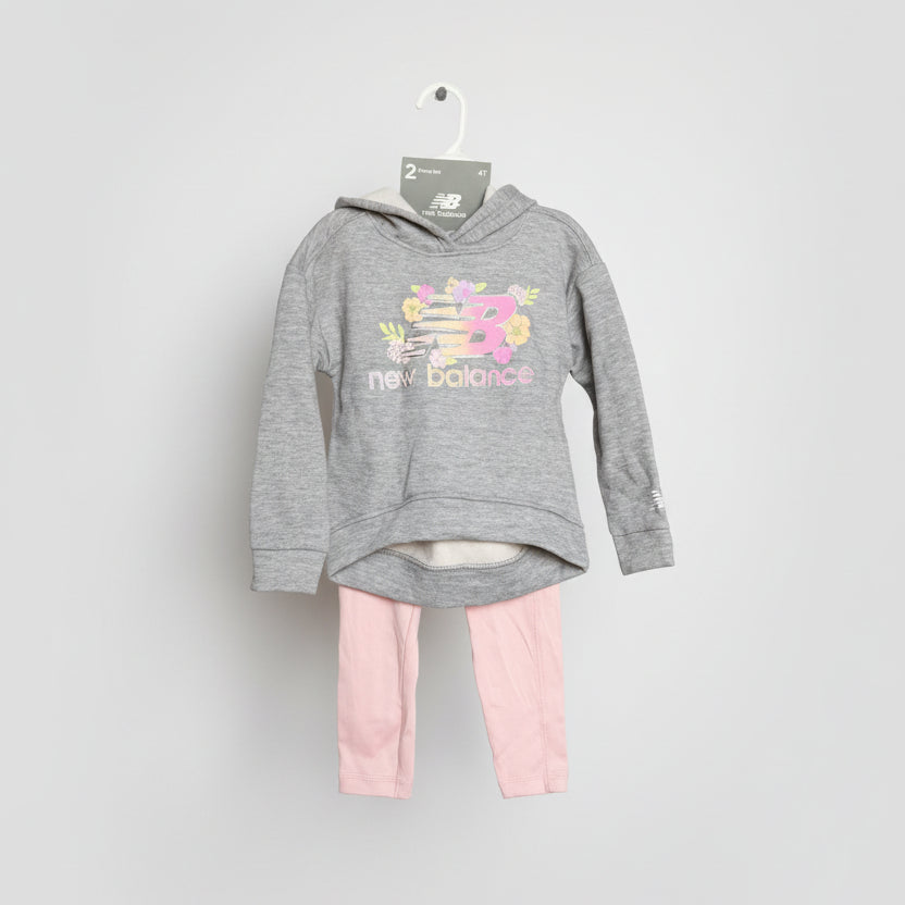Set deportivo New Balance